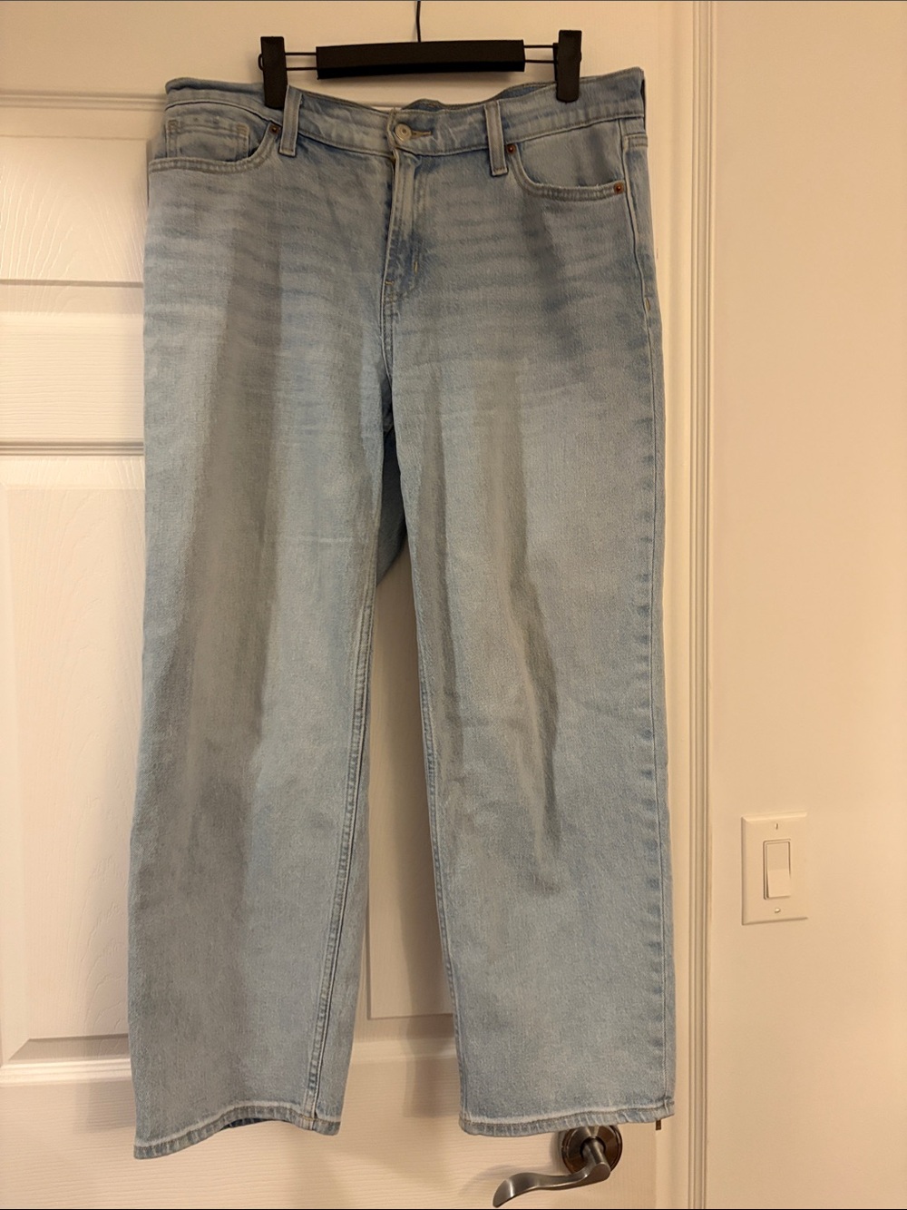Old Navy Light Blue Straight-Leg Jeans